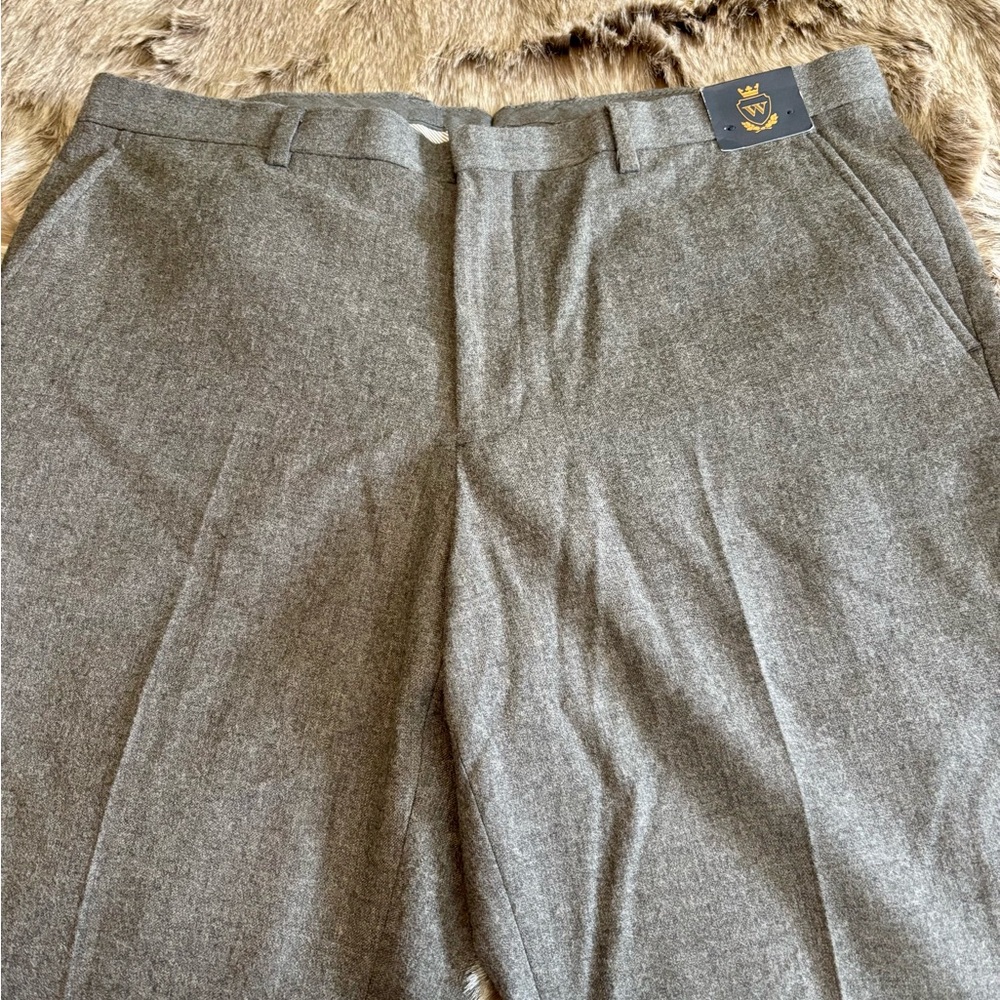 Walking and Bros. Grey Flannel slacks NWT Sz. 34